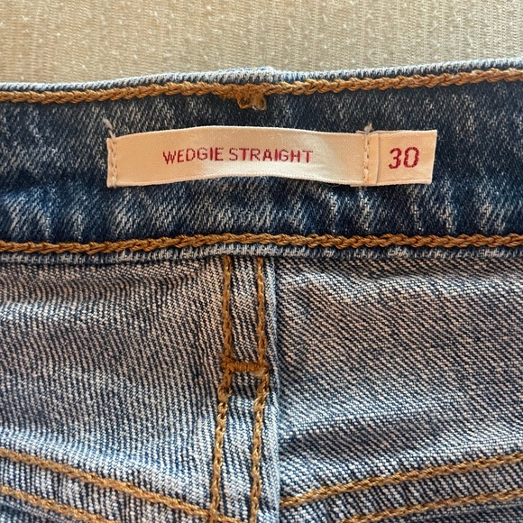 Brand new Levi’s Wedgie Straight jeans!!! - Picture 3 of 7